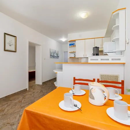 Apartamento Mirjana Novi *