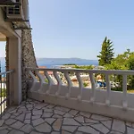 Mirjana Novi דירה *