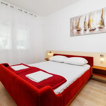 Mirjana Novi Novi Vinodolski