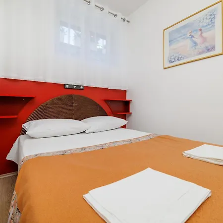 Mirjana Novi * Novi Vinodolski