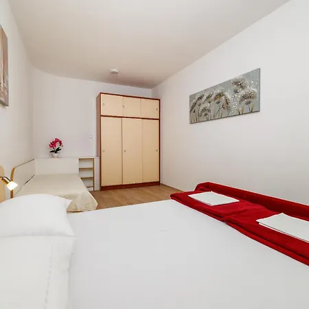 Mirjana Novi Novi Vinodolski