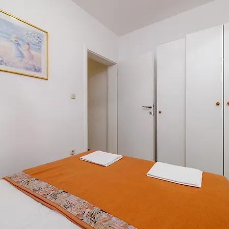 Mirjana Novi * Novi Vinodolski