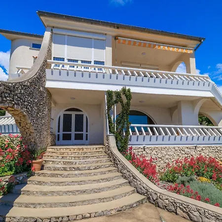 Mirjana Novi Novi Vinodolski