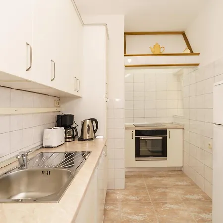 Mirjana Novi * Novi Vinodolski