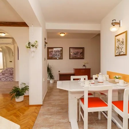 Mirjana Novi Appartamento