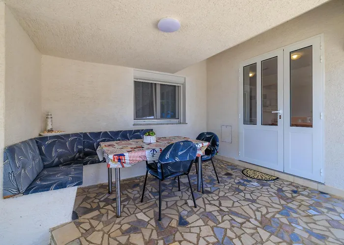 Mirjana Novi 아파트 노비비노돌스키